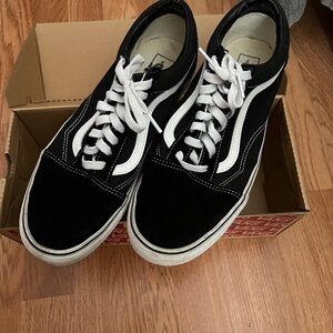 Vans Men's Classic Black and White Sneakers